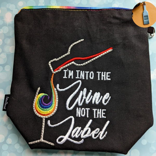 I'm into the wine not the label, Creek, small zipper Bag