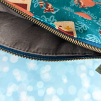 Retro Gamer Raccoon and his yarn, small zipper Bag